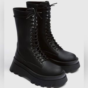 Pull&Bear wide fit chunky flat ankle boots with side zip in black